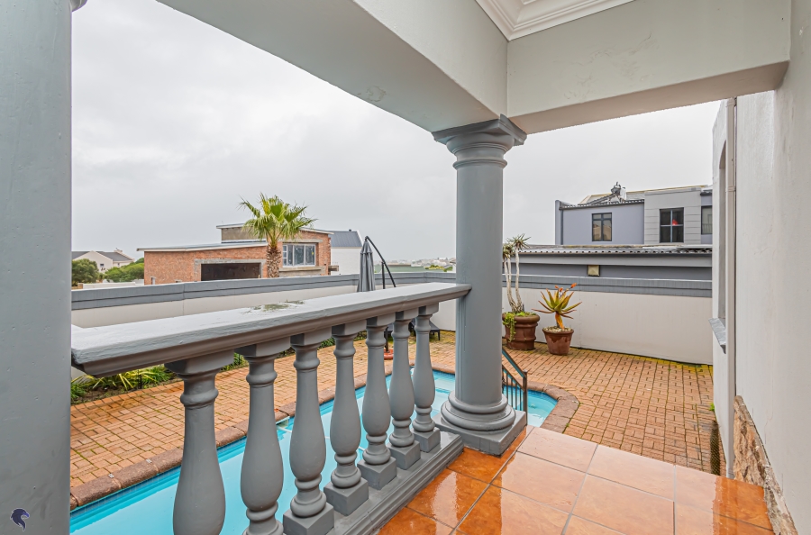 4 Bedroom Property for Sale in Myburgh Park Western Cape